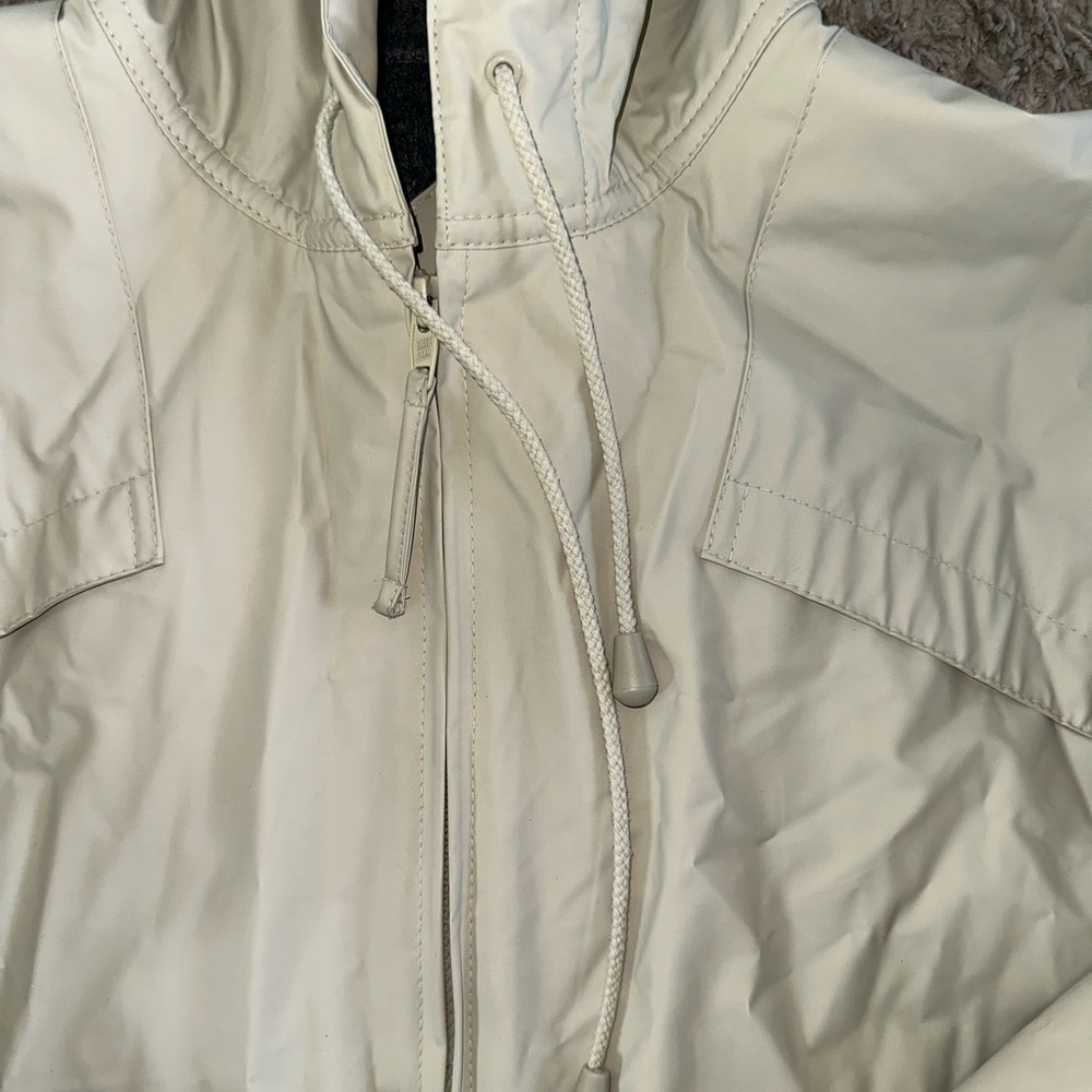 VINTAGE MISTY HARBOR RAIN JACKET Size medium cream/beige lined pre own as is - Picture 8 of 10